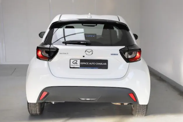 Mazda 2 Hybrid Centre-line