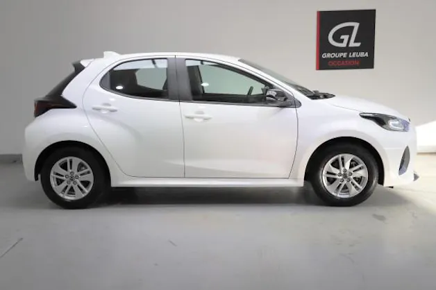 Mazda 2 Hybrid Centre-line