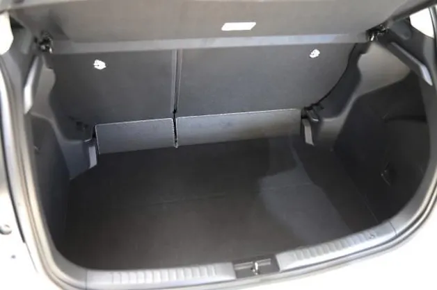 Mazda 2 Hybrid Centre-line