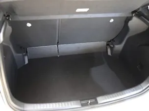 Mazda 2 Hybrid Centre-line