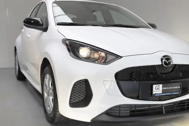 Mazda 2 Hybrid Centre-line