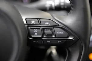 Mazda 2 Hybrid Centre-line