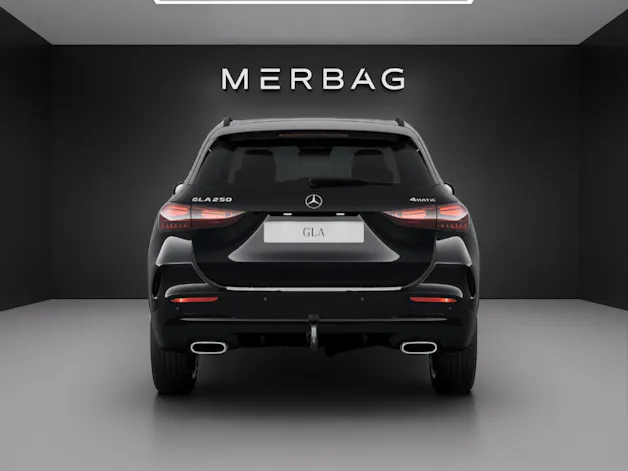 Mercedes-Benz GLA 250 4Matic 8G-DCT Swiss Star