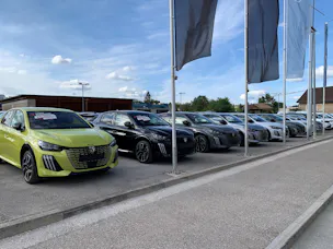 Peugeot 208 1.2 MHEV 145 GT