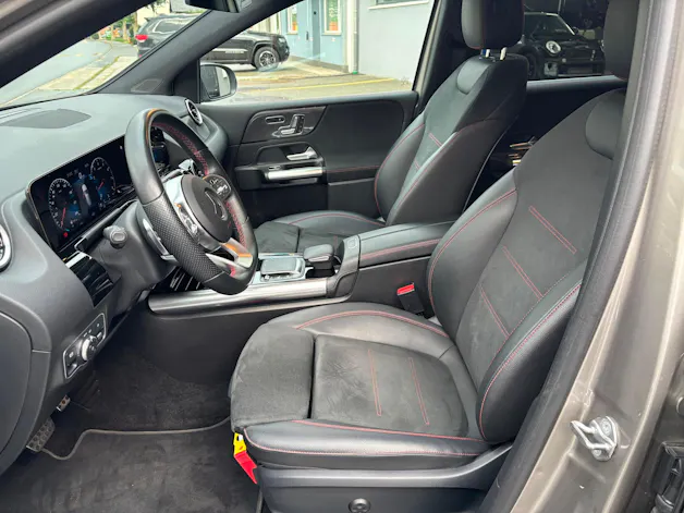 Mercedes-Benz B 220 4Matic AMG Line