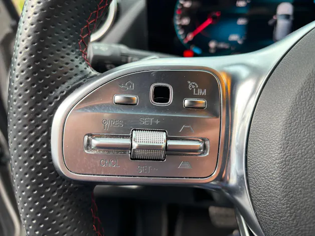 Mercedes-Benz B 220 4Matic AMG Line