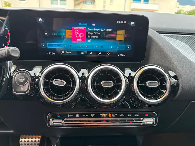 Mercedes-Benz B 220 4Matic AMG Line
