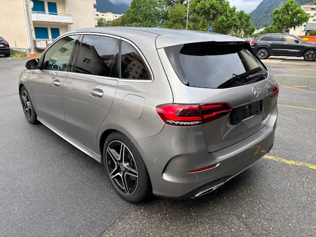Mercedes-Benz B 220 4Matic AMG Line