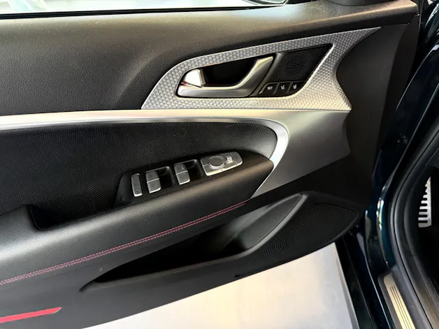 Genesis G70 2.0 TGDI Sport AT8 AWD