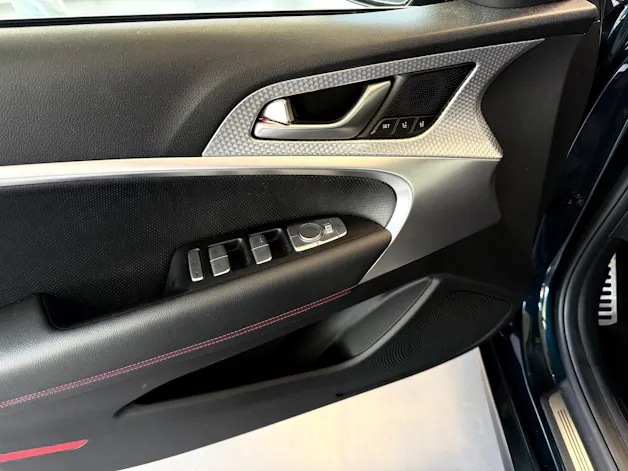 Genesis G70 2.0 TGDI Sport AT8 AWD