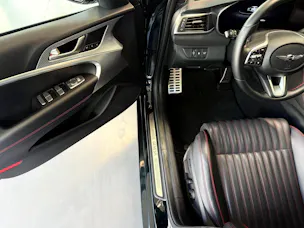 Genesis G70 2.0 TGDI Sport AT8 AWD