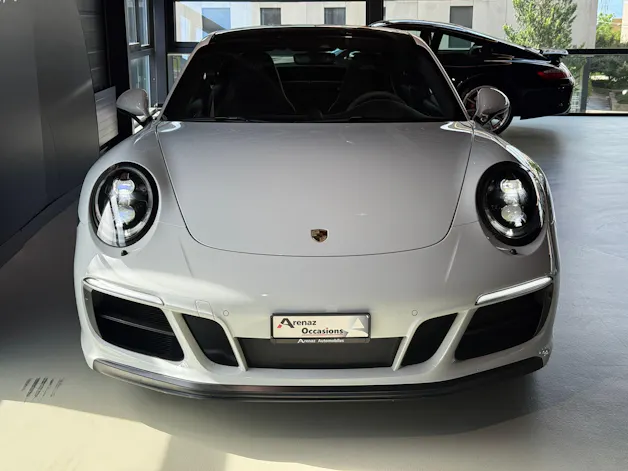 Porsche 911 Carrera 4 GTS PDK