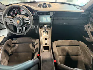 Porsche 911 Carrera 4 GTS PDK