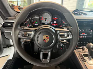 Porsche 911 Carrera 4 GTS PDK