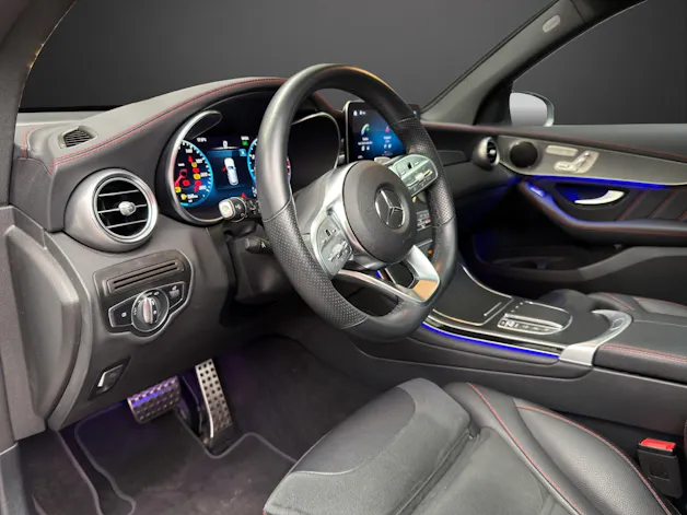 MERCEDES-BENZ GLC 200 AMG Line 4Matic