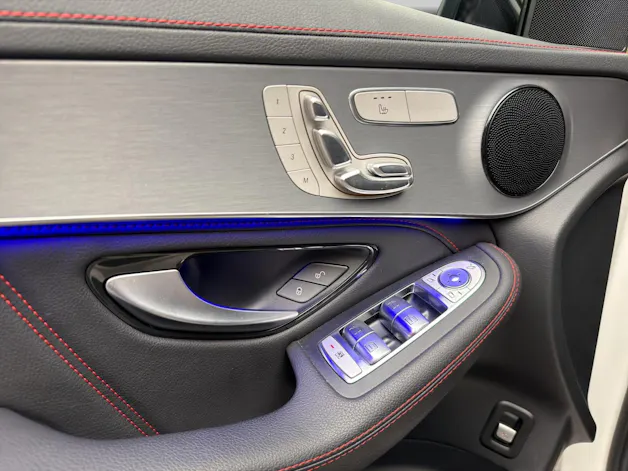 MERCEDES-BENZ GLC 200 AMG Line 4Matic