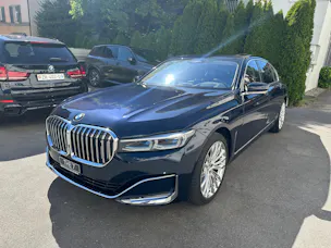 BMW M760Li xDrive Sport Getriebe