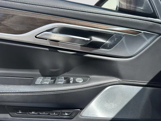 BMW M760Li xDrive Sport Getriebe