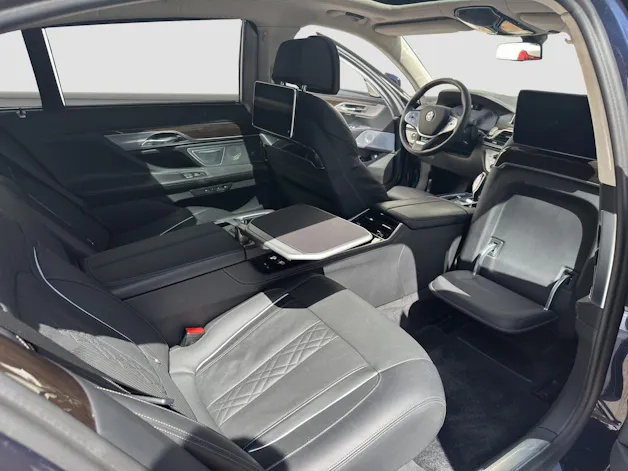 BMW M760Li xDrive Sport Getriebe