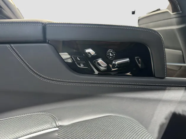 BMW M760Li xDrive Sport Getriebe