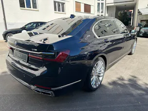 BMW M760Li xDrive Sport Getriebe