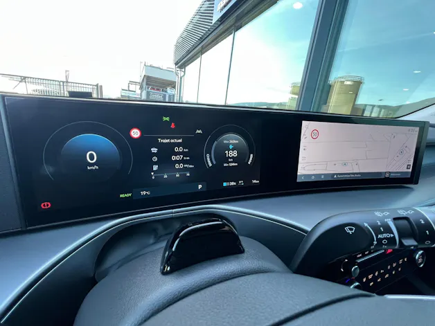 Hyundai Ioniq 9 110kWh Amplia 4WD
