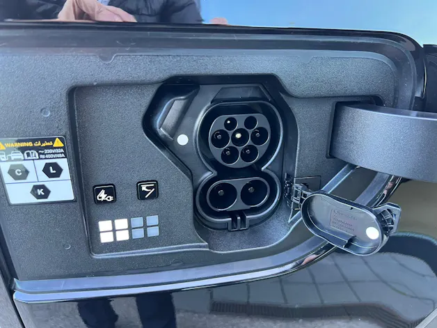 Hyundai Ioniq 9 110kWh Amplia 4WD