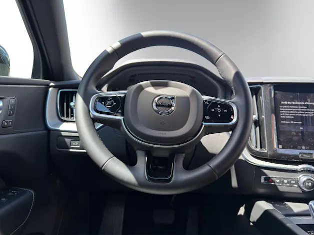 Volvo XC60 B5 B AWD Plus Dark