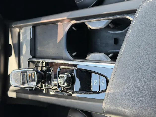 Volvo XC60 B5 B AWD Plus Dark