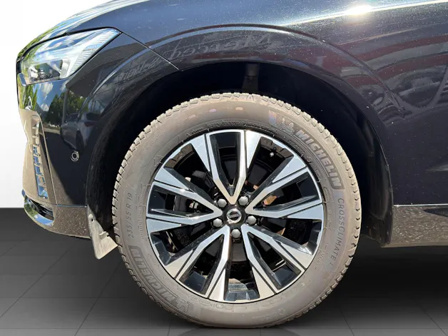 Volvo XC60 B5 B AWD Plus Dark