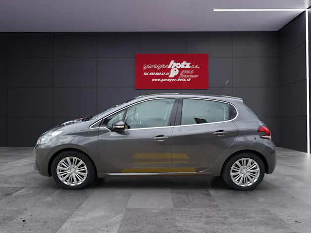 PEUGEOT 208 1.2 Allure