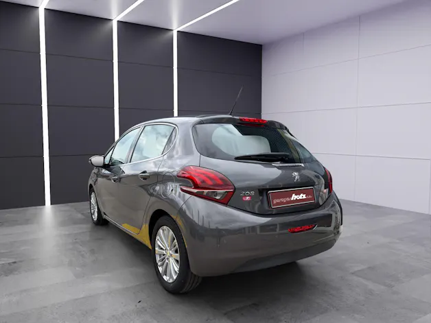 PEUGEOT 208 1.2 Allure