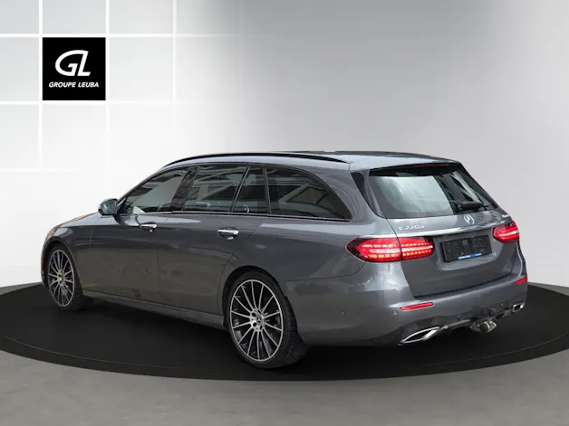Mercedes-Benz E 220 d T AMG Line 9G-Tronic