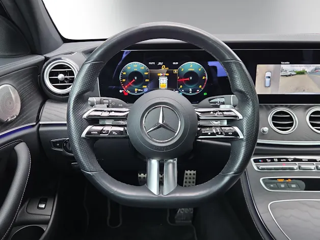Mercedes-Benz E 220 d T AMG Line 9G-Tronic