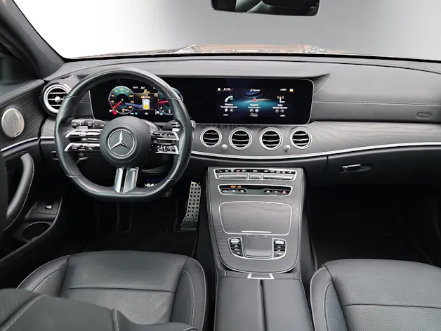 Mercedes-Benz E 220 d T AMG Line 9G-Tronic