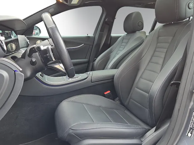 Mercedes-Benz E 220 d T AMG Line 9G-Tronic