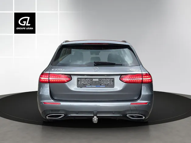 Mercedes-Benz E 220 d T AMG Line 9G-Tronic