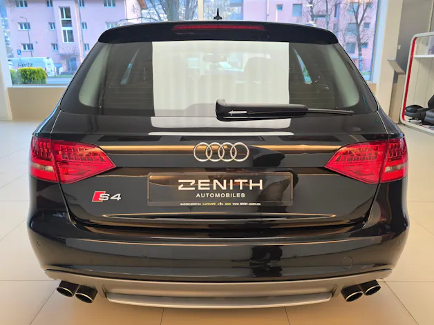 Audi S4 Avant 3.0 TFSI quattro S-tronic