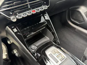 Peugeot 208 1.2 MHEV GT
