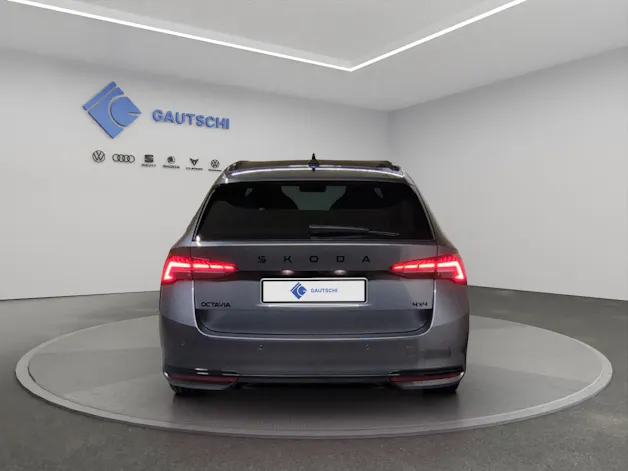 Škoda Octavia Combi 2.0 TSI DSG Dynamic 4x4