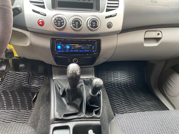 Mitsubishi L 200 2.5 DID Invite Double Cab