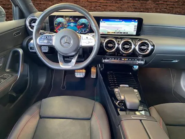 Mercedes-Benz A 200 AMG Line