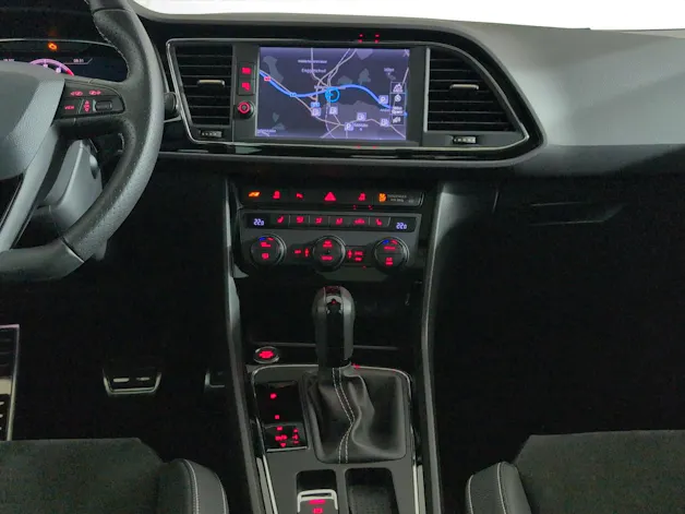 SEAT Leon ST 2.0 TSI Swiss Cupra 300 4 Drive DSG