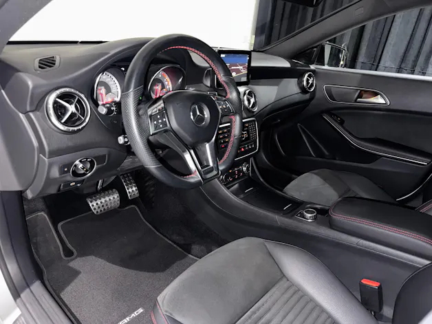 Mercedes-Benz CLA 250 AMG Line 7G-DCT 4Matic | 1.Hand | CH |