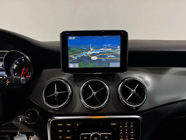 Mercedes-Benz CLA 250 AMG Line 7G-DCT 4Matic | 1.Hand | CH |