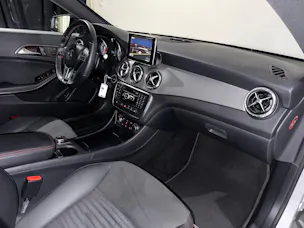 Mercedes-Benz CLA 250 AMG Line 7G-DCT 4Matic | 1.Hand | CH |