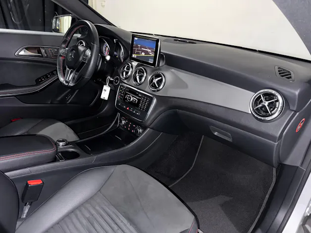 Mercedes-Benz CLA 250 AMG Line 7G-DCT 4Matic | 1.Hand | CH |