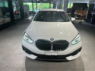 BMW 118i Essential Edition Steptronic