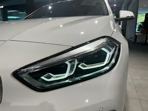 BMW 118i Essential Edition Steptronic