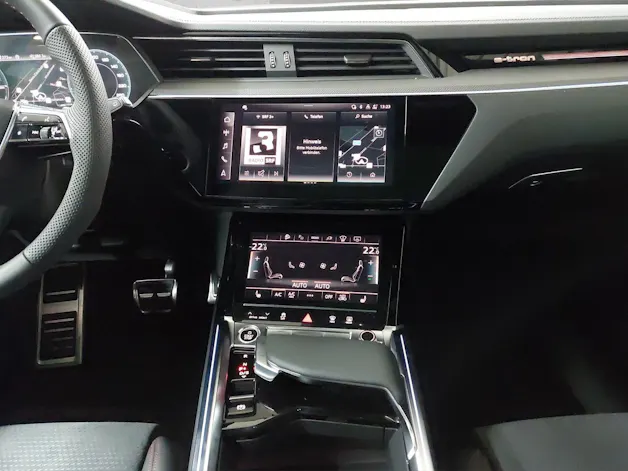 Audi Q8 50 e-tron Black Edition quattro